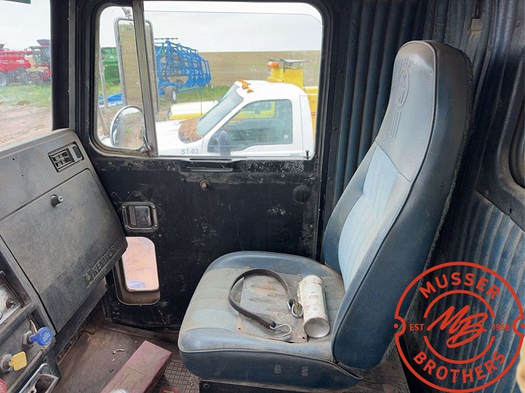 1986-kenworth-t600-image-13