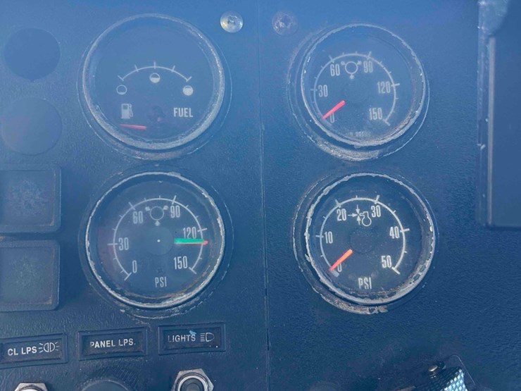 2001-mack-rd688s-image-46