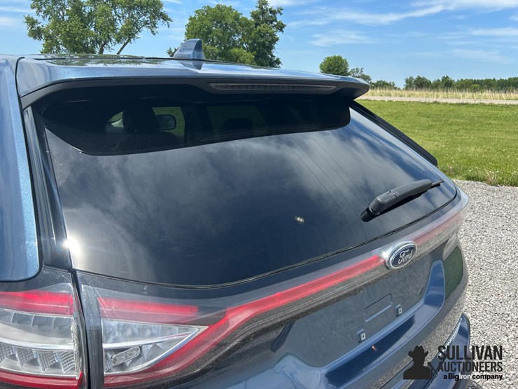 2018-ford-edge-titanium-image-13
