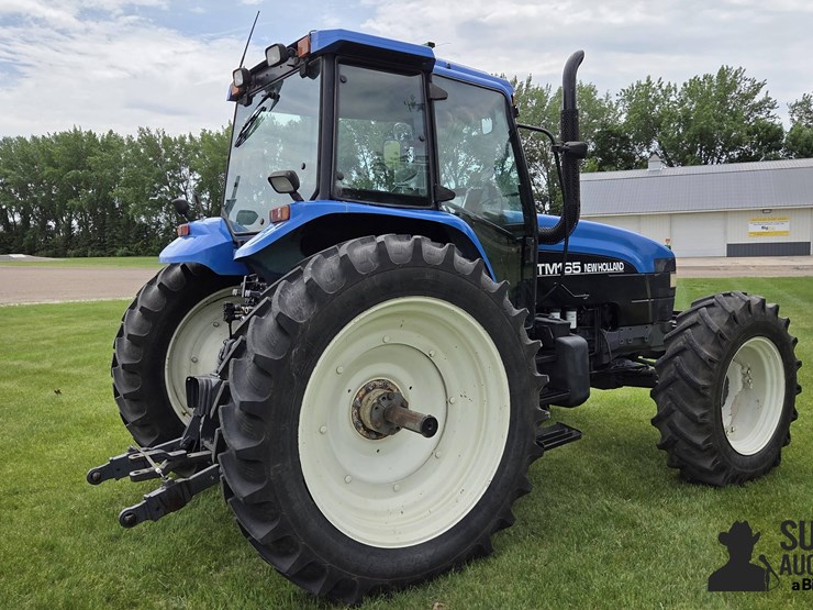 new-holland-tm165-image-5