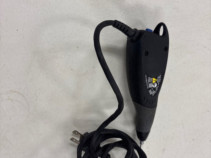 #4047-•-dremel-100-n/6-single-speed-rotary-tool-with-vatious-other-tools-image-4