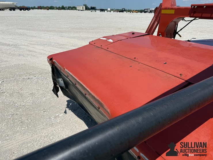 hesston-1345-image-19