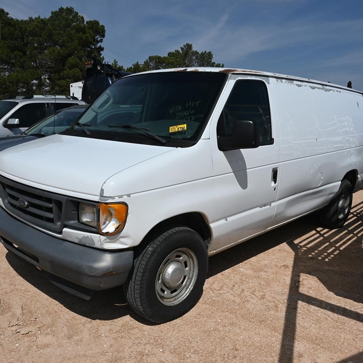 2006 FORD E150