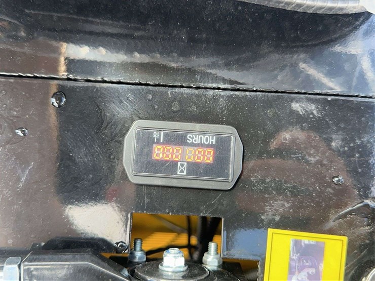cfg-industrial-h13r-mini-excavator-image-15
