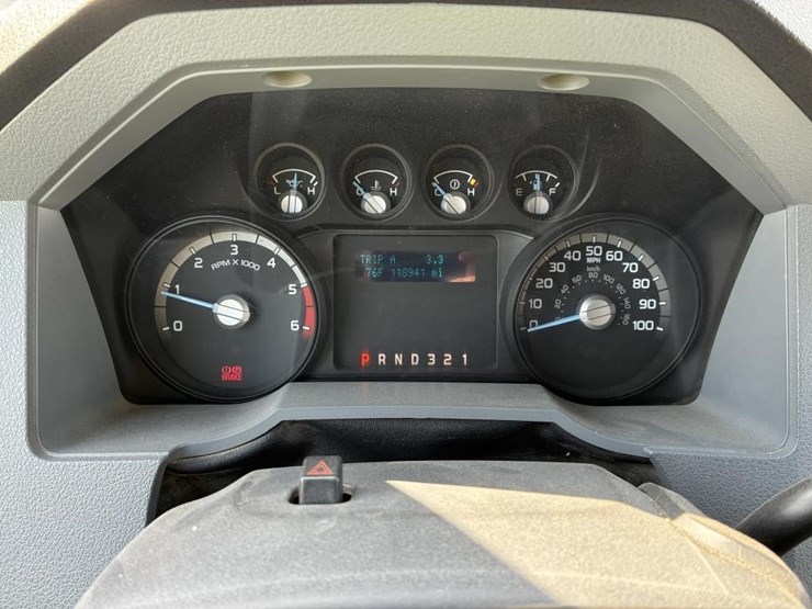 2011-ford-f550-image-15