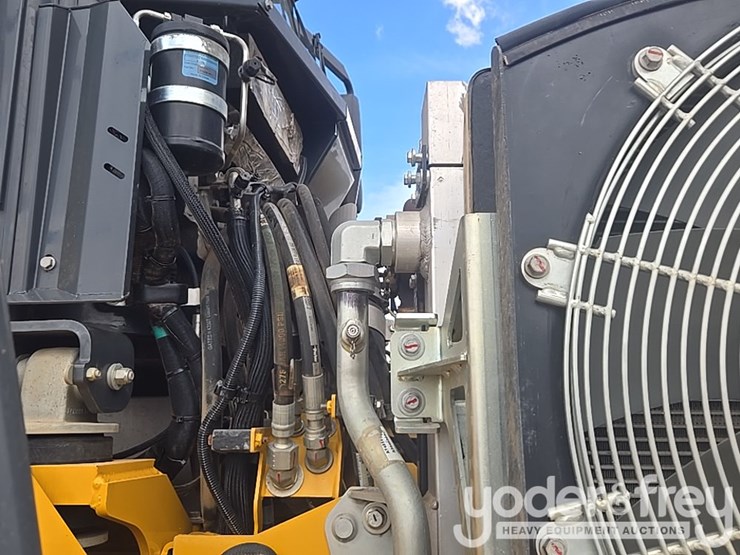 2023-deere-260e-image-43