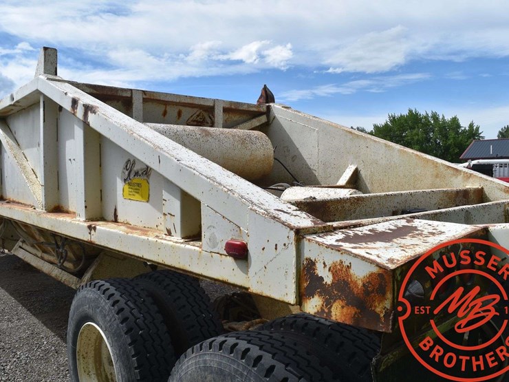 1980-clement-dump-trailer-image-18