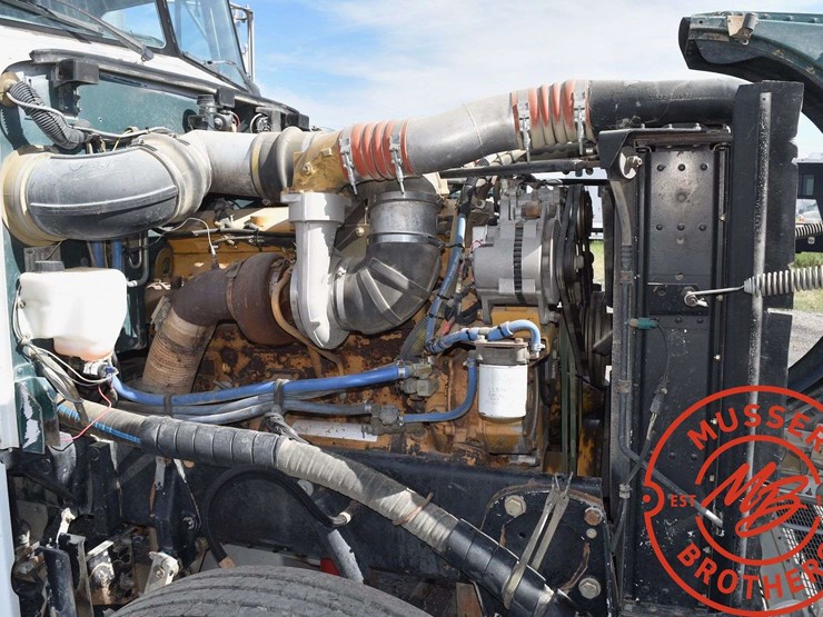 1994-peterbilt-379-image-18