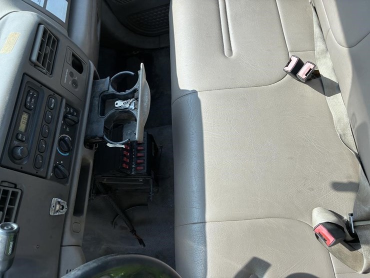 2004-ford-f350-image-15