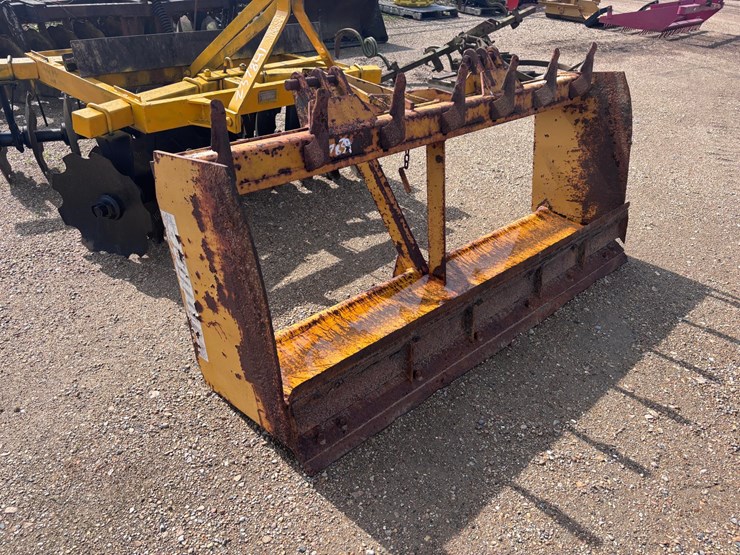 #1028-•-6ft-grader-box-image-2