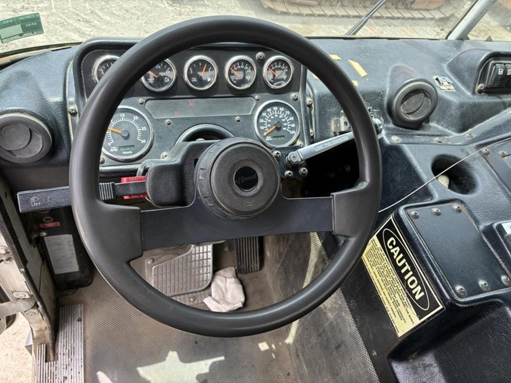 2011-autocar-xpeditor-image-10