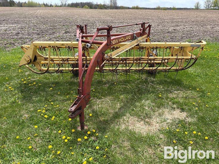 new-holland-258-image-2