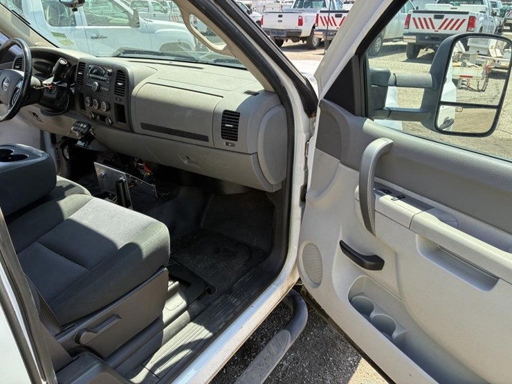 2012-gmc-2500hd-image-12