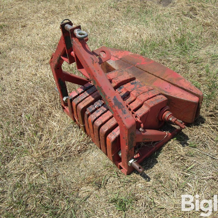 MASSEY-FERGUSON 8