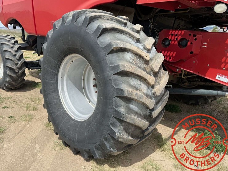 case-ih-7010-image-15