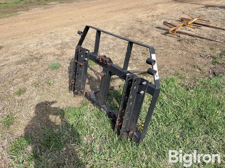 king-kutter-loader-mount/3-pt-mount-bale-spear-image-5