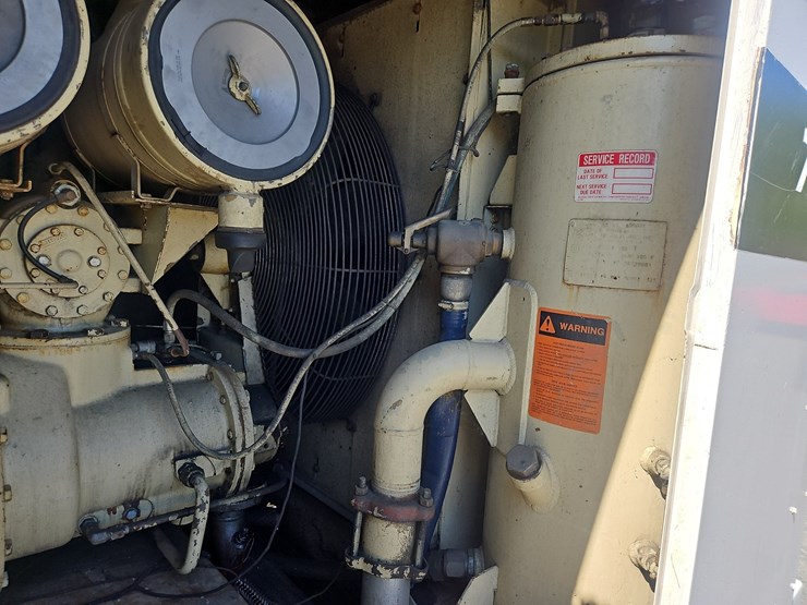1984-ingersoll-rand-750-t/a-tow-behind-air-compressor-image-12