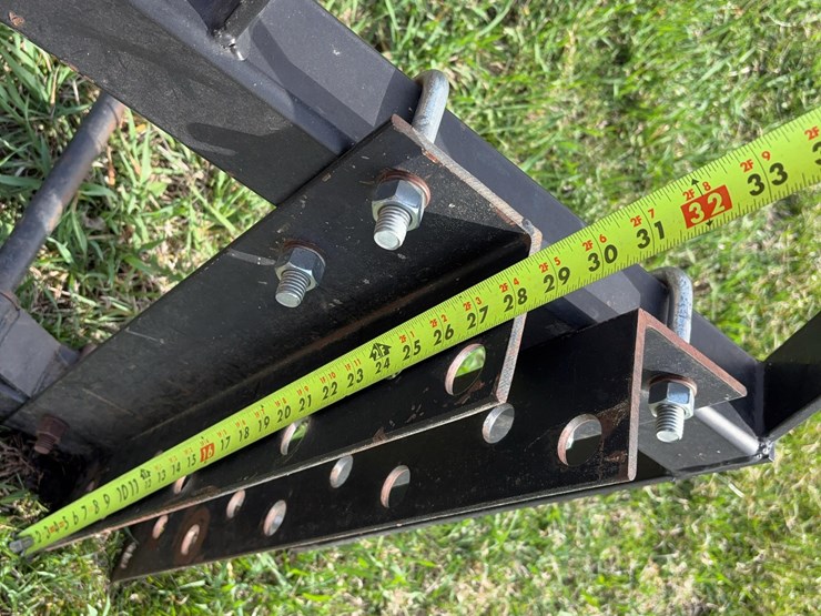 king-kutter-loader-mount/3-pt-mount-bale-spear-image-16