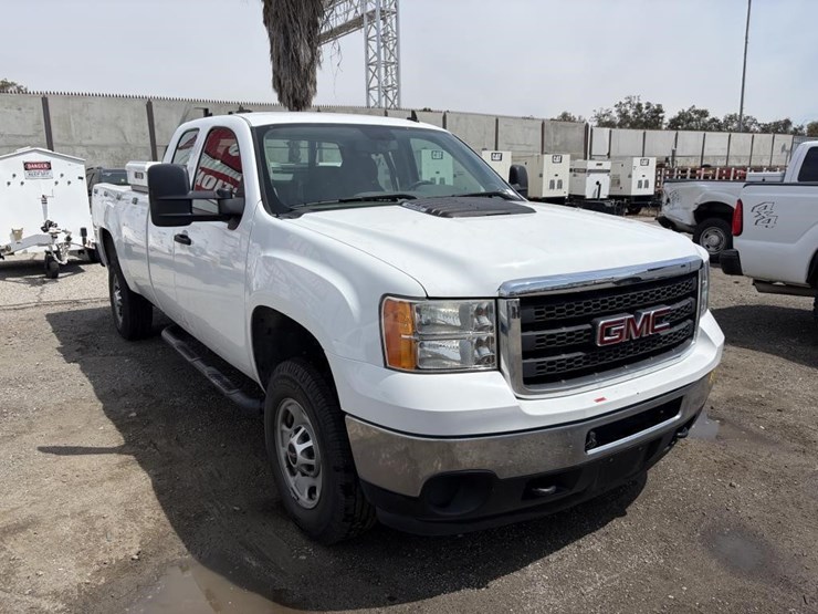 2012-gmc-2500hd-image-2
