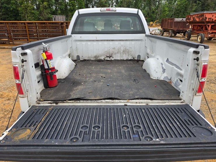 2012-ford-f150-xl-image-18