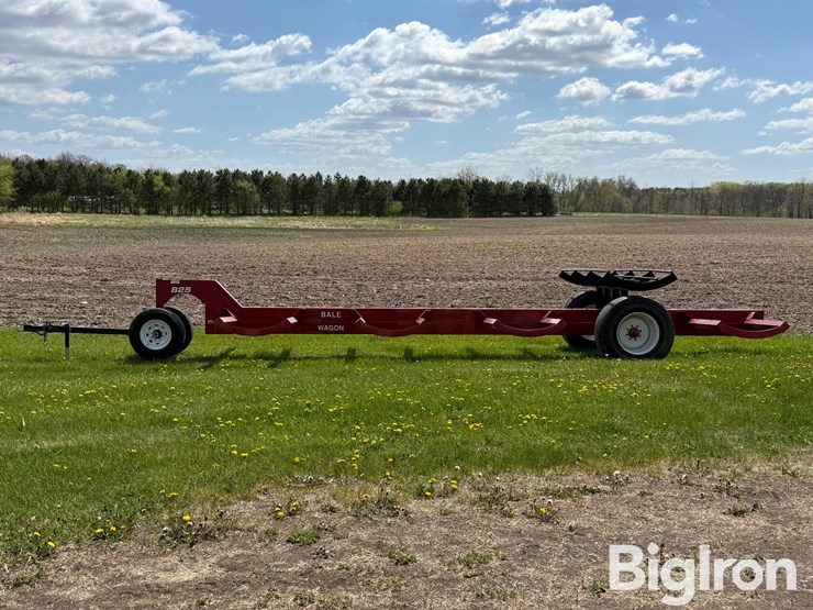 2019-industrias-america-825-round-hay-bale-wagon-image-8