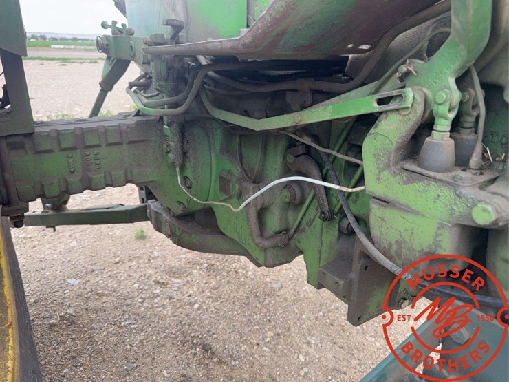 john-deere-3020-image-20