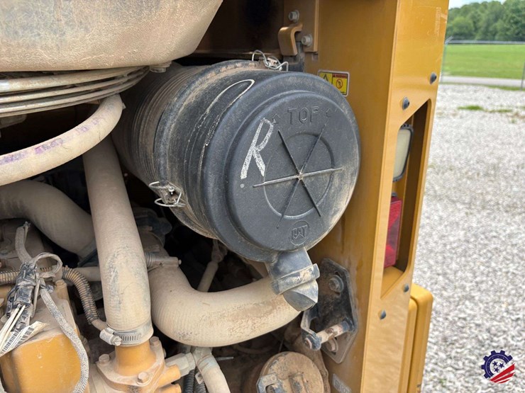 2022-caterpillar-259d3-image-72