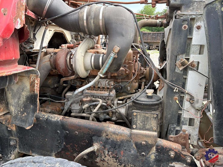 1981-mack-dm685s-image-26