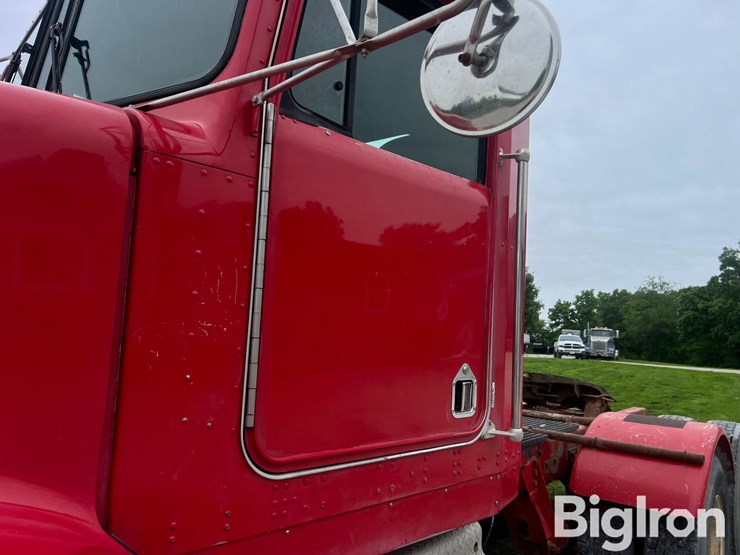 2000-kenworth-t800-image-15