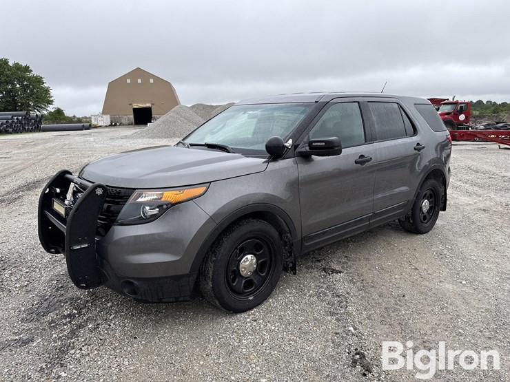 2015-ford-explorer-police-interceptor-image-1