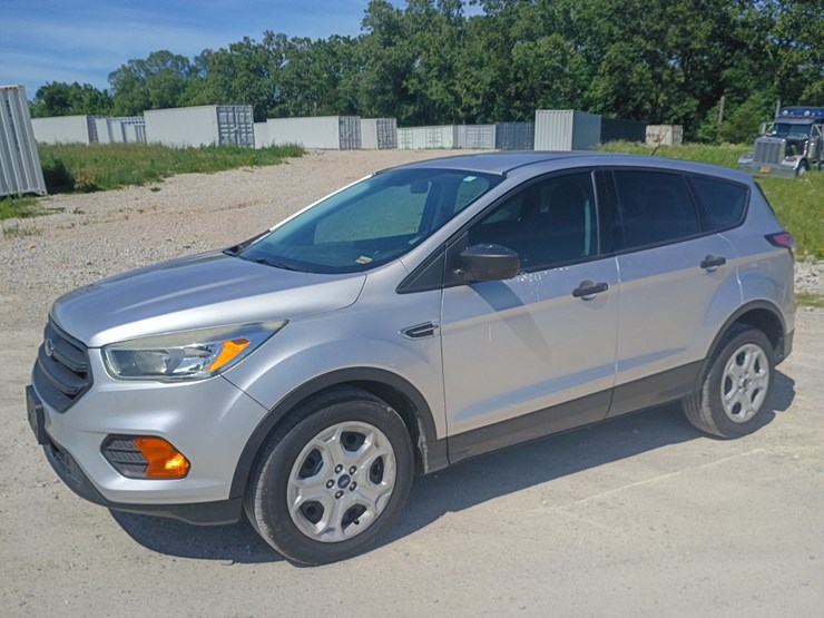 2017-ford-escape-image-2