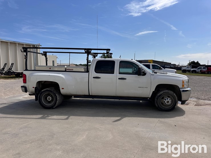 2013-chevrolet-3500hd-image-4