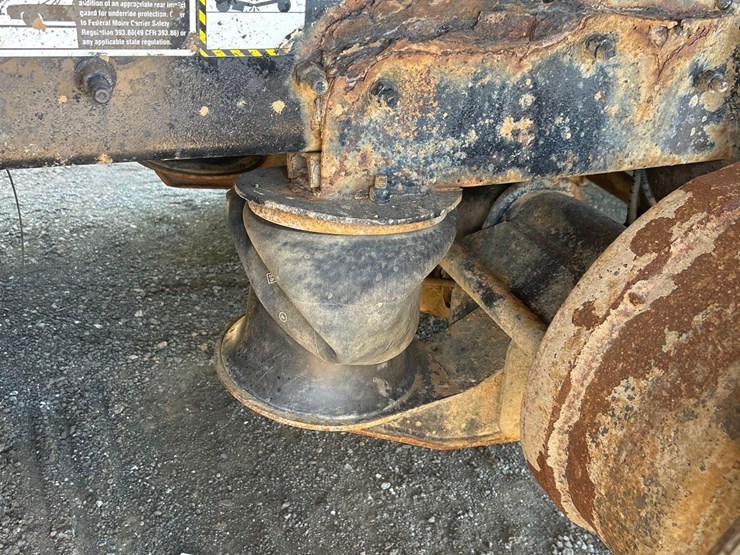 2001-mack-rd688s-image-28