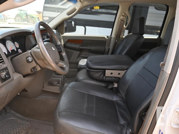 2006-dodge-ram-3500-image-3