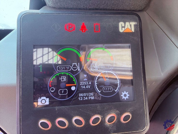 2020-caterpillar-259d3-image-49