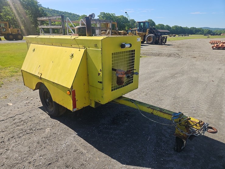 1981-joy-tow-behind-air-compressor-image-7