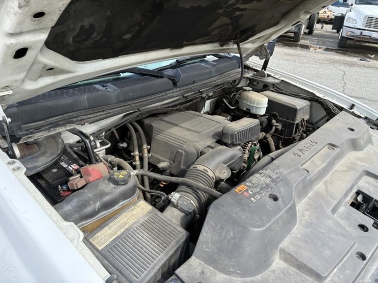 2011-chevrolet-2500hd-image-7