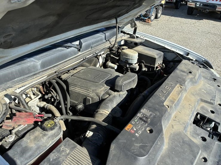 2012-chevrolet-2500hd-image-7