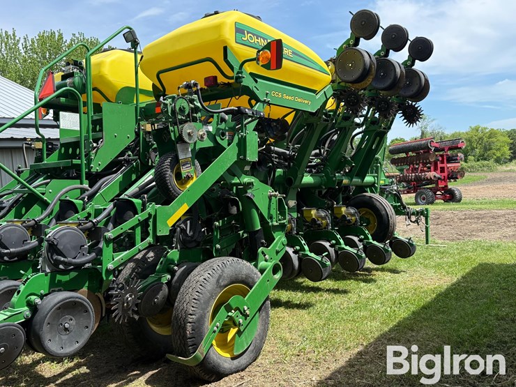 2013-john-deere-1790-ccs-image-4