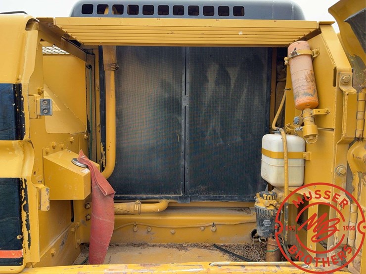 caterpillar-325b-image-25