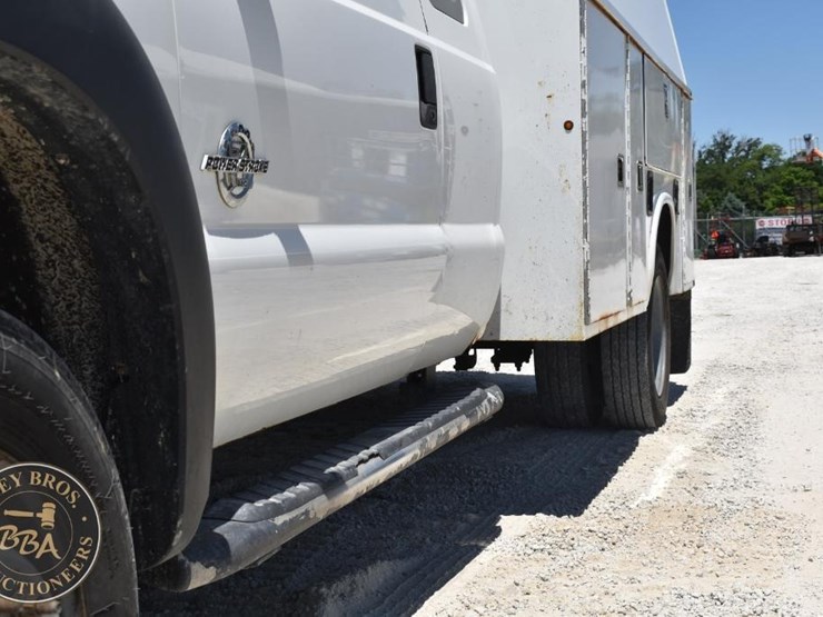 2012-ford-f450-image-10