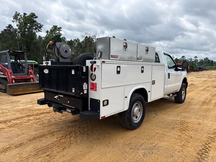 2014-ford-f350-image-4