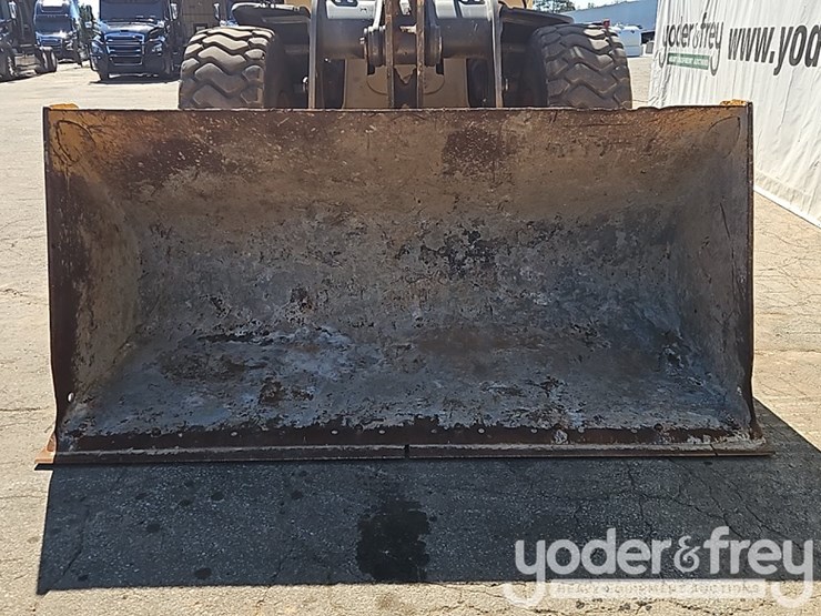 2014-deere-524k-image-14