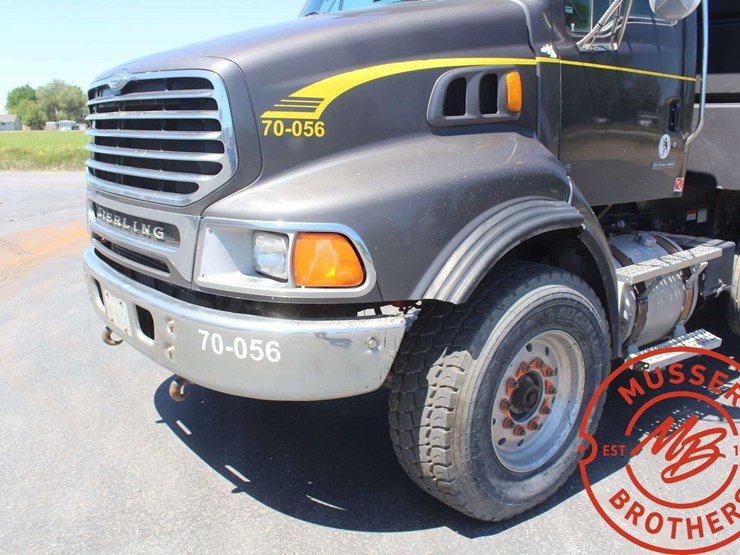 2006-sterling-l9500-image-12