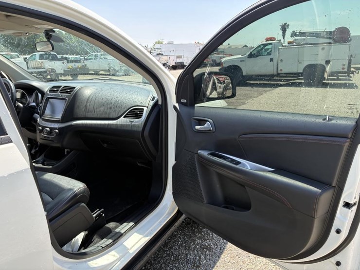 2018-dodge-journey-image-9