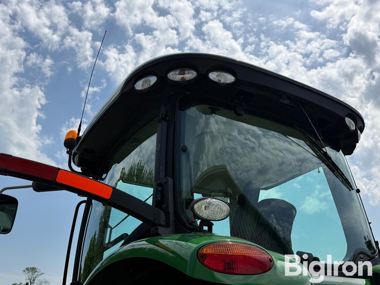 2012-john-deere-8285r-image-17