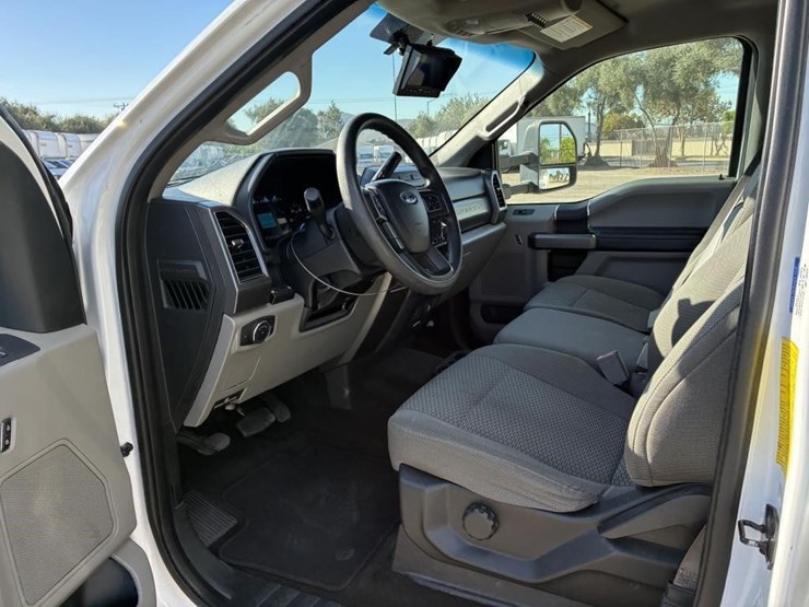 2018-ford-f550-xlt-image-15