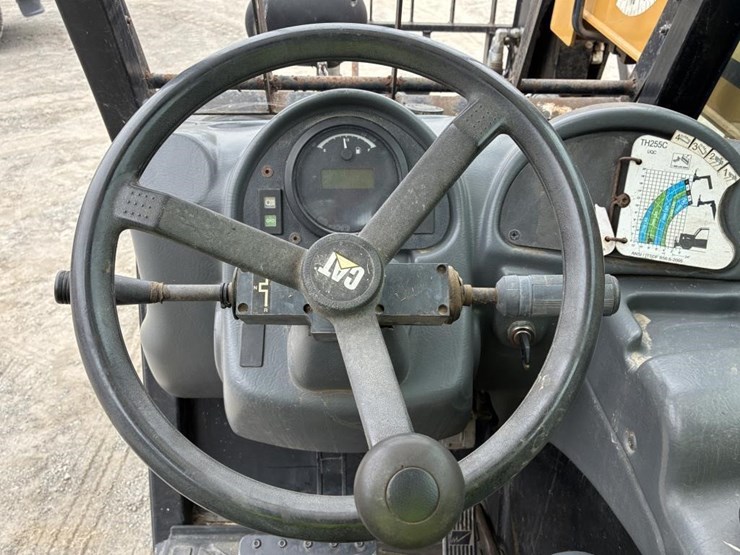 2015-caterpillar-th255c-image-21