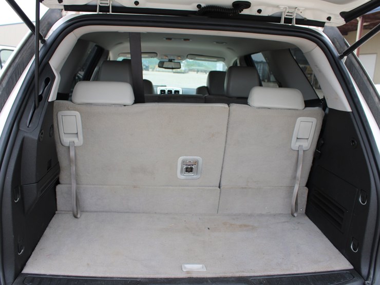 2012-gmc-acadia-image-8
