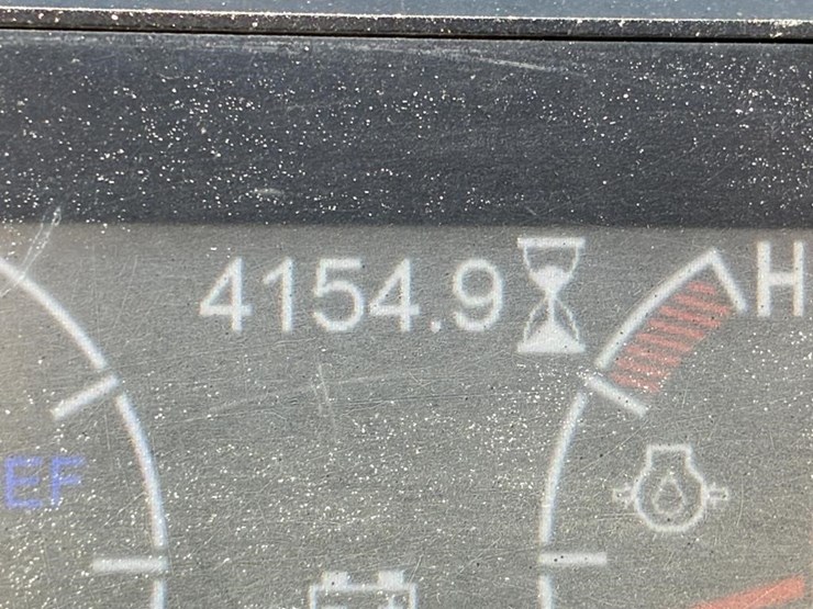 2015-gehl-rs8-42-image-23